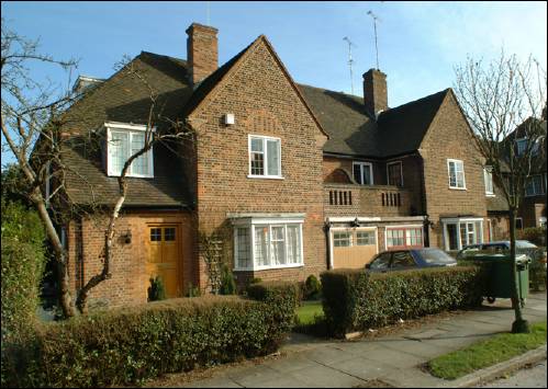 14 Litchfield Way